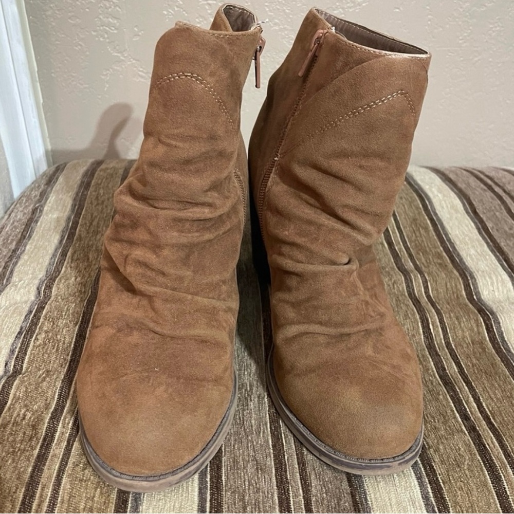 Tan Heeled Boots - Picture 2 of 6